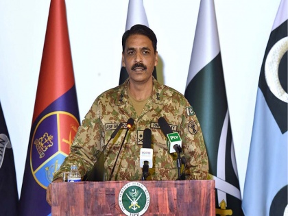 pakistan army statement on pulwama attack pakistan army Asif Ghafoor | पुलवामा हमले को लेकर पाकिस्तान सेना ने झाड़ा पल्ला, कहा-बिना सबूत लगाए आरोप 