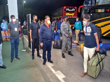 Coronavirus: 391 students stranded in Kota in corona lockdown reached Assam by buses, kept in quarantine | Coronavirus: लॉकडाउन में कोटा में फंसे 391 छात्र बसों से असम पहुंचे, क्वारंटाइन में रखा गया