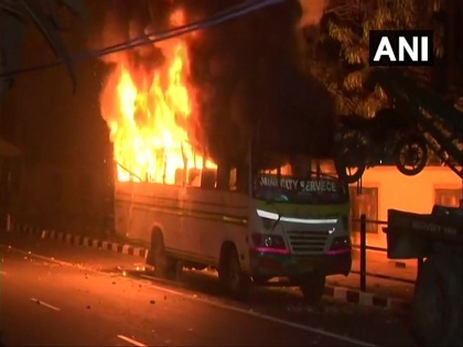 Citizenship Amendment Bill 2019: Mobile Internet suspended for 24 hours districts of Assam, Curfew imposed in Guwahati, Bus torched by protesters | नागरिकता बिलः प्रदर्शन के चलते गुवाहाटी में लगा कर्फ्यू, असम के 12 जिलों में इंटरनेट सेवाओं पर रोक