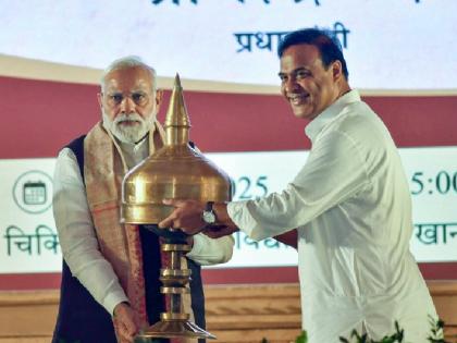 PM Narendra Modi in Assam said I am devotee of Shiva I swallow all the poison | PM Modi in Assam: पीएम मोदी ने असम में रखीं करोड़ों की परियोजना की आधारशिला, जनसभा में बोले- "मैं शिव भक्त हूं सारा जहर निगल लेता हूं"