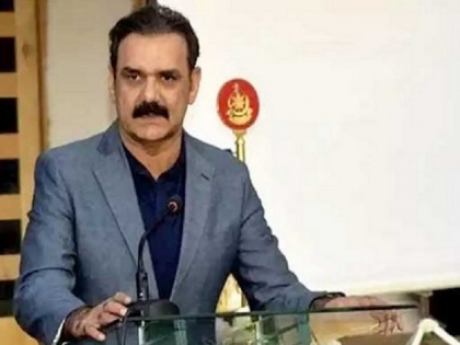 Pakistan pm imran khan top aide Asim Bajwa resigns over allegation of corruption | पाकिस्तान में पत्रकार की एक रिपोर्ट से हड़कंप, इमरान खान के सलाहकार पद से असीम बाजवा का इस्तीफा, भ्रष्टाचार के गंभीर आरोप