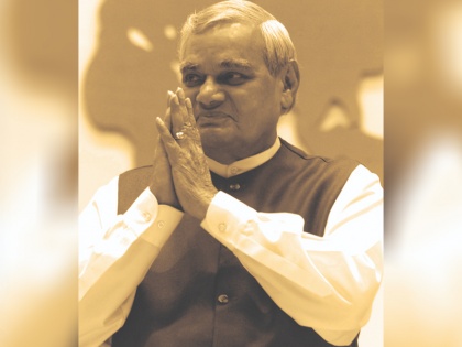 Atal Bihari Vajpayee death: Pm Modi and president kovind all leader pays tribute | राष्ट्रपति और तमाम नेताओं ने अटल जी के निधन पर जताया शोक, पीएम मोदी बोले- निशब्द हूं, शून्य हूं, लेकिन भावनाओं का अंबार है