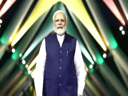 PM Narendra Modi inaugurates Atal Bridge for pedestrians on Sabarmati river in Gujarat Ahmedabad | गुजरात: पीएम मोदी ने अहमदाबाद में पैदल यात्रियों को दी 'अटल ब्रिज' की सौगात, 300 मीटर है लंबा, जानिए इसके बारे में PM Narendra Modi inaugurates Atal Bridge for pedestrians on Sabarmati river in Gujarat Ahmedabad | गुजरात: पीएम मोदी ने अहमदाबाद में पैदल यात्रियों को दी 'अटल ब्रिज' की सौगात, 300 मीटर है लंबा, जानिए इसके बारे में