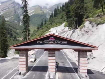 Atal Tunnel PM Modi Manali and Leh road distance by 46km 9.02km long | अटल सुरंगः 9,000 टन से अधिक इस्पात का प्रयोग, समुद्र तल से 3,000 मीटर की ऊंचाई