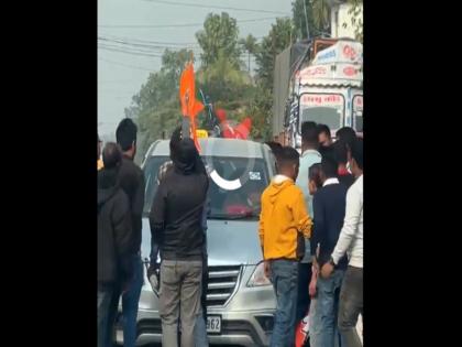 Jairam Ramesh's Car Allegedly Attacked During Bharat Jodo Nyay Yatra In Assam's Sonitpur CM ordered investigation | भारत जोड़ो न्याय यात्रा: जयराम रमेश की कार पर कथित तौर पर हमला, सीएम हिमंत बिस्वा सरमा ने मामला दर्ज और जांच के दिए आदेश, WATCH Jairam Ramesh's Car Allegedly Attacked During Bharat Jodo Nyay Yatra In Assam's Sonitpur CM ordered investigation | भारत जोड़ो न्याय यात्रा: जयराम रमेश की कार पर कथित तौर पर हमला, सीएम हिमंत बिस्वा सरमा ने मामला दर्ज और जांच के दिए आदेश, WATCH