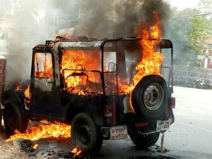 Allahabad University Hostel Student dispute AU fire | फिर जला इलाहाबाद विश्वविद्यालय, हॉस्टलों से निकाले गए छात्र, सड़कों पर जली गाड़ियां