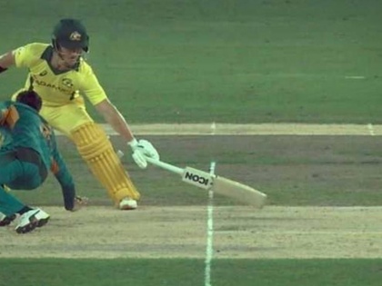 A Controversial Run-Out becomes talking point during Pakistan vs Australia 2nd t20i | पाकिस्तान vs ऑस्ट्रेलिया टी20 मैच में एक रन आउट पर हुआ विवाद, मैक्सवेल ने कहा, 'अंपायर ने गलत बटन दबा दिया'