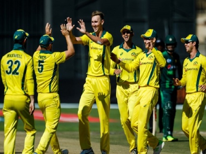 australia beat pakistan in 2nd match of harare t20 tri series by 9 wickets | टी20 ट्राई सीरीज: स्टेनलेक के कहर से पाकिस्तान पस्त, ऑस्ट्रेलिया के खिलाफ 9 विकेट से हार