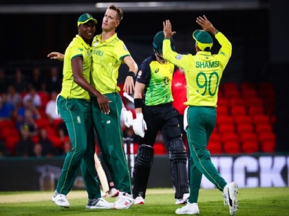 south africa beat australia in only t20 by 21 runs match report | AUS Vs SA: ऑस्ट्रेलिया का वनडे के बाद टी20 में भी 'सफाया', दक्षिण अफ्रीका ने 21 रनों से दी मात