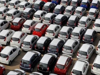 Automobile dealers seek immediate financial support from OEMs government | ऑटोमोबाइल सेक्टर ने की बड़ी मांग, बिना सरकारी के मदद के नहीं दे सकते कर्मचारियों को वेतन