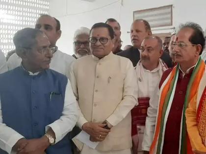 Bihar Budget Session 2024 awadhesh narayan singh nominated Legislative Council Chairman CM Nitish Kumar congratulated him flower bunch | Bihar Budget Session 2024: अवधेश नारायण सिंह ने विधान परिषद सभापति के लिए नामांकन किया, सीएम कुमार ने पुष्प गुच्छ देकर अभिनंदन किया... Bihar Budget Session 2024 awadhesh narayan singh nominated Legislative Council Chairman CM Nitish Kumar congratulated him flower bunch | Bihar Budget Session 2024: अवधेश नारायण सिंह ने विधान परिषद सभापति के लिए नामांकन किया, सीएम कुमार ने पुष्प गुच्छ देकर अभिनंदन किया...