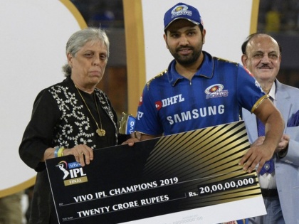 MI vs CSK, IPL 201( Final: List of Award winners of IPL, Know orange cap, purple cap and full prize money | IPL 2019: आईपीएल 12 में किसे मिला कौन सा अवॉर्ड और कितने पैसे, देखें विजेताओं की पूरी लिस्ट...