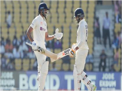 IND vs AUS Test end of the second day India's score was 7 wickets for 321 runs Akshar Patel Ravindra Jadeja | IND vs AUS Test: जडेजा और अक्षर पटेल ने भारत को मजबूत स्थिति में पहुंचाया, भारत की लीड 144 रन की हुई