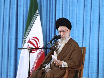 Ayatollah Ali Khamenei said on the bomb blasts in Iran, "Evil and criminal enemies hatched a conspiracy and will take revenge" | अयातुल्ला अली खामेनेई ने ईरान में हुए बम धमाकों पर कहा, "दुष्ट और आपराधिक दुश्मनों ने रची साजिश, इसका बदला लेकर रहेंगे"