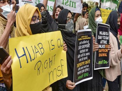karnataka Hijab Row Allow wearing hijab Friday Ramadan month Muslim girls told high court know what student lawyer said Quran | Hijab Row: शुक्रवार और रमजान में हिजाब पहनने की दें अनुमति- मुस्लिम लड़कियों ने अदालत से कही यह बात, जानें छात्राओं के वकील ने कुरान पर क्या बोला