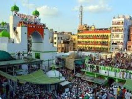 Rajasthan: Increased security of Pakistan Zion's batch in Ajmer Urs, media also banned | राजस्थान: अजमेर उर्स में पाकिस्तान जायरीनों के जत्थे की सुरक्षा बढ़ाई, मीडिया पर भी पाबंदी