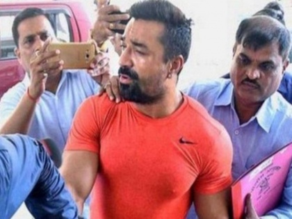 Ejaz Khan post objectionable videos angry fans Mumbai police to arrest him | एजाज खान को आपत्त‍िजनक वीडियो पोस्ट करना पड़ा महंगा, भड़के फैंस ने मुंबई पुल‍िस से की एक्टर को अरेस्ट करने की मांग
