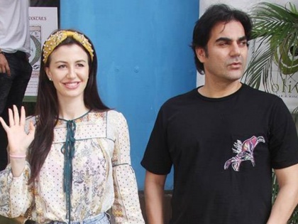 actor arbaaz khan and his girlfriend giorgia andriani to get court married next year | अगले साल जॉर्जिया के साथ कोर्ट मैरिज कर सकते हैं अरबाज खान, घरवालों की मिली 'हां'