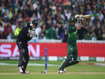 ICC World Cup 2019, Pakistan vs New Zealand: Pakistan won by 6 wkts | ICC World Cup 2019, Pak vs NZ: बाबर आजम के दम 6 विकेट से जीता पाकिस्तान, सेमीफाइनल की उम्मीदें कायम
