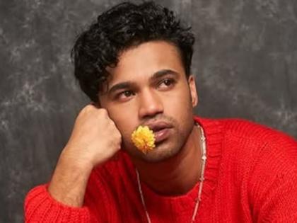 Babil Khan shared poem Instagram read it battling depression Didn't mean to listen, This is a glass house, the walls are thin | अवसाद से लड़ रहा था?, सुनने का इरादा नहीं था, ये कांच का घर है, दीवारें पतली हैं..., बाबिल खान ने इंस्टाग्राम पर साझा की कविता, पढ़िए