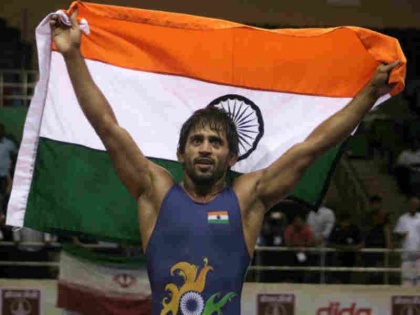 world wrestling championship bajrang punia wins silver medal after losing in final | विश्व चैंपियनशिप: फाइनल में हारकर भी बजरंग ने रचा इतिहास, दो मेडल जीतने वाले पहले भारतीय बने