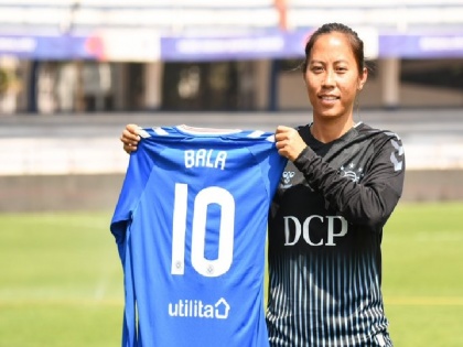 Bala Devi signs deal with Rangers FC, becomes first Indian footballer to bag a professional contract from a foreign club | बाला देवी ने रेंजर्स एफसी से करार कर रचा इतिहास, बनीं विदेशी क्लब से करार करने वाली पहली भारतीय महिला फुटबॉलर