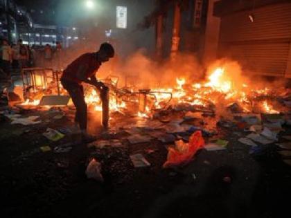 Osman Hadi death sparked violence in Bangladesh with stones thrown at Indian Embassy and major media offices set on fire | युवा नेता की मौत से फिर सुलग उठा बांग्लादेश, भारतीय दूतावास पर फेंके गए पत्थर; प्रमुख मीडिया कार्यालयों में लगाई आग Osman Hadi death sparked violence in Bangladesh with stones thrown at Indian Embassy and major media offices set on fire | युवा नेता की मौत से फिर सुलग उठा बांग्लादेश, भारतीय दूतावास पर फेंके गए पत्थर; प्रमुख मीडिया कार्यालयों में लगाई आग