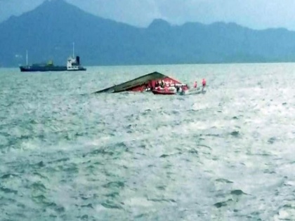 Boat overturns in Bangladesh, 26 dead | बांग्लादेश में दर्दनाक हादसा, नौका पलटने से 26 की मौत