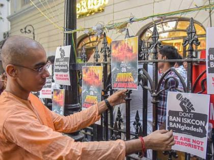 Bangladesh Hindu Violence live kolkata to tripura hospital no entry Bangladeshis in hotels and restaurants Know updates situation in Bangladesh watch see video | Bangladesh Hindu Violence: कोलकाता के बाद त्रिपुरा?, अस्पताल के बाद होटल और रेस्तरां में बांग्लादेशियों की नो एंट्री!, जानें बांग्लादेश हालात पर अपडेट Bangladesh Hindu Violence live kolkata to tripura hospital no entry Bangladeshis in hotels and restaurants Know updates situation in Bangladesh watch see video | Bangladesh Hindu Violence: कोलकाता के बाद त्रिपुरा?, अस्पताल के बाद होटल और रेस्तरां में बांग्लादेशियों की नो एंट्री!, जानें बांग्लादेश हालात पर अपडेट