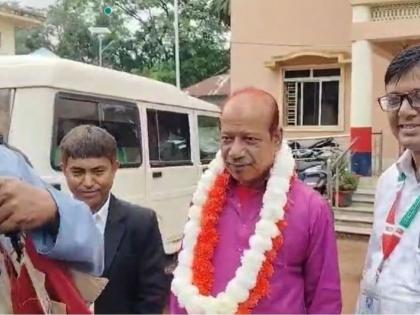 WATCH Bangladesh to Tripura Went bring his wife age 25 return age 62 went sasural Comilla Bangladesh in 1988 Shahjahan's story also emotional see video | WATCH: 25 की उम्र में पत्नी को लाने गए और 62 की उम्र में लौटे, 1988 में बांग्लादेश के कोमिला में ससुराल गए शाहजहां की कहानी, पढ़कर आप भी होंगे भावुक, देखें वीडियो WATCH Bangladesh to Tripura Went bring his wife age 25 return age 62 went sasural Comilla Bangladesh in 1988 Shahjahan's story also emotional see video | WATCH: 25 की उम्र में पत्नी को लाने गए और 62 की उम्र में लौटे, 1988 में बांग्लादेश के कोमिला में ससुराल गए शाहजहां की कहानी, पढ़कर आप भी होंगे भावुक, देखें वीडियो
