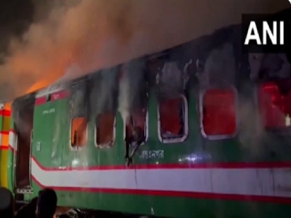 Bangladesh train set fire 5 people died many injured before elections | बांग्लादेश में चुनाव से पहले बड़ा हादसा; ट्रेन में आग लगने से 5 लोगों की मौत, कई घायल