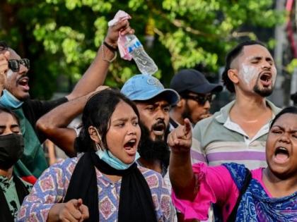 Bangladesh–India border Why don't you throw out intruders blog vikash mishra settling in Mumbai getting Aadhar card West Bengal | Bangladesh–India border: घुसपैठियों को बाहर क्यों नहीं करते?, पश्चिम बंगाल से आधार कार्ड बनवाकर मुंबई में बसे