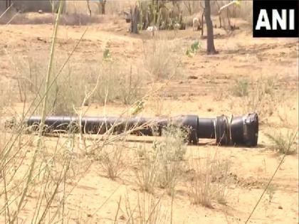 India-Pakistan Conflict Unknown missile recovered in Barmer administration on alert | India-Pakistan Conflict: बाड़मेर में अज्ञात मिसाइल बरामद, प्रशासन हुआ अलर्ट India-Pakistan Conflict Unknown missile recovered in Barmer administration on alert | India-Pakistan Conflict: बाड़मेर में अज्ञात मिसाइल बरामद, प्रशासन हुआ अलर्ट