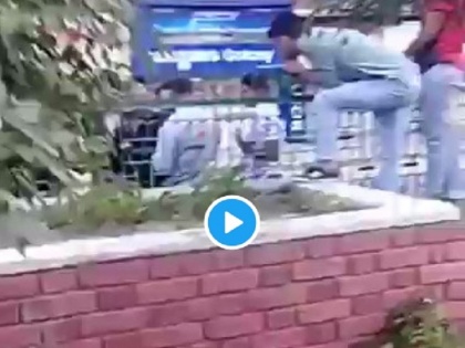 IPS officer Basant Rath allegedly slapped a person, video spread on social media | कश्मीर: IPS ने बहस के दौरान सरेआम मारा थप्पड़, वीडियो हुआ वायरल हो फेसबुक पर दी ये सफाई