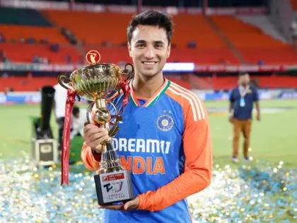 BCCI's central contract 2025 Abhishek Sharma, Nitish Reddy, Harshit Rana, Varun Chakraborty and Shreyas Iyer included fours and sixes in T20 see list | BCCI's central contract 2025: केंद्रीय अनुबंध में शामिल होंगे अभिषेक शर्मा, नीतीश रेड्डी, हर्षित राणा, वरुण चक्रवर्ती और श्रेयस अय्यर!, देखिए संभावित लिस्ट