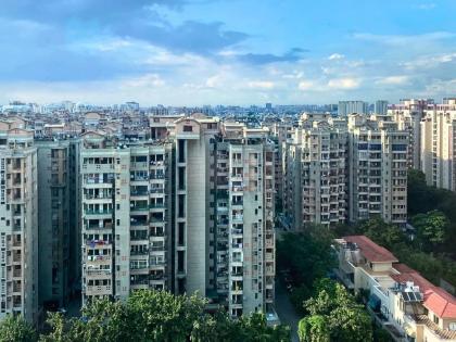 Bengaluru landlords start compromising on apartment rents as techies move away from IT corridors | Bengaluru Landlord: आखिर क्या है अपार्टमेंट किराए समझौता, आईटी हब बेंगलुरु में क्या बदल रहे हालात!, ऐसे समझिए... Bengaluru landlords start compromising on apartment rents as techies move away from IT corridors | Bengaluru Landlord: आखिर क्या है अपार्टमेंट किराए समझौता, आईटी हब बेंगलुरु में क्या बदल रहे हालात!, ऐसे समझिए...