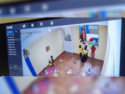 Toddler thrashes another child in Bengaluru Preschool video viral | बेंगलुरु के एक प्री-स्कूल से वायरल हुआ वीडियो, एक बच्चे को बुरी तरह से पीटता दिखा दूसरा बच्चा, देखें यूजर्स की प्रतिक्रियाएं Toddler thrashes another child in Bengaluru Preschool video viral | बेंगलुरु के एक प्री-स्कूल से वायरल हुआ वीडियो, एक बच्चे को बुरी तरह से पीटता दिखा दूसरा बच्चा, देखें यूजर्स की प्रतिक्रियाएं