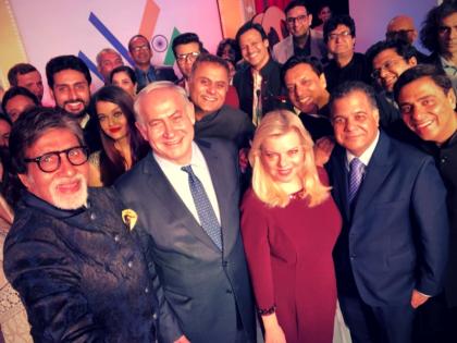 Benjamin Netanyahu Asks Can His Bollywood Selfie Beat Hollywood selfie at the Oscars | बॉलीवुड सितारों के साथ बेंजामिन नेतन्याहू ने ली सेल्फी, ट्वीट करके पूछा क्या ऑस्कर सेल्फी को बीट कर पाएगी? Benjamin Netanyahu Asks Can His Bollywood Selfie Beat Hollywood selfie at the Oscars | बॉलीवुड सितारों के साथ बेंजामिन नेतन्याहू ने ली सेल्फी, ट्वीट करके पूछा क्या ऑस्कर सेल्फी को बीट कर पाएगी?