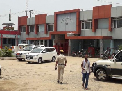 bihar jails raids former MP Vijay Krishna Beur Jail mobile SIM card red diary recovered patna police | बिहार की जेलों में छापेमारी, बेउर जेल में बंद पूर्व सांसद विजय कृष्ण के पास से मोबाइल, सिम कार्ड और लाल डायरी बरामद, अधिकारी हैरान