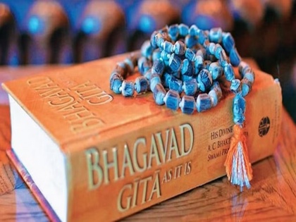 student taught Bhagavad Gita in NCERT textbooks Central Government in Lok Sabha | NCERT की पाठ्यपुस्तकों में छात्र पढ़ेंगे भगवद गीता, लोकसभा में केंद्र सरकार ने दी जानकारी