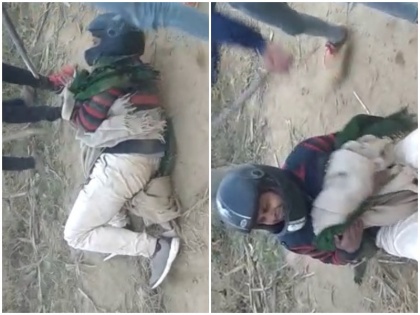 Bhim Army dalit man beaten and made sloganeering of jai mata di video viral | वीडियो वायरल: भीम आर्मी के कार्यकर्ता को सरेआम पीटकर लगवाए 'जय माता दी' के नारे
