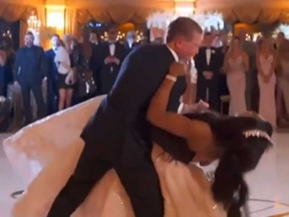 bride and groom falls down while dancing on their wedding day video goes viral | शादी में डांस करते हुए धड़ाम से गिरे दूल्हा-दुल्हन, वायरल वीडियो देखकर हंसी नहीं रोक पाएंगे