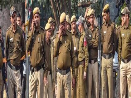 DIG opens poll of Bihar police personnel says shooting is a thing of the past | डीआईजी ने खोली बिहार पुलिस के जवानों की पोल, कहा- गोली चलाना तो दूर की बात है राइफल भी कॉक नही कर सकते हैं जवान DIG opens poll of Bihar police personnel says shooting is a thing of the past | डीआईजी ने खोली बिहार पुलिस के जवानों की पोल, कहा- गोली चलाना तो दूर की बात है राइफल भी कॉक नही कर सकते हैं जवान