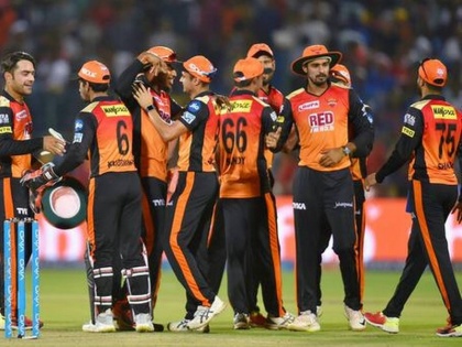 Bhuvneshwar Kumar injury gives Mumbai Indians edge over Sunrisers Hyderabad | IPL 2020: मैच से पहले सनराइजर्स हैदराबाद को बड़ा झटका, ये दिग्गज खिलाड़ी हो सकता है बाहर