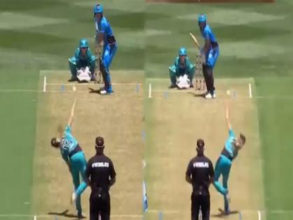Jemma Barsby bowling with both hands in women big bash league 2017 video | अजब! बिग बैश में इस क्रिकेटर ने एक ही ओवर में दोनों हाथों से की गेंदबाजी