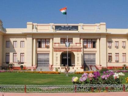 Bihar Legislative Assembly Sasaram and Bihar Sharif ramnawami BJP MLA Jeevesh Mishra taken out 5 marshals Assembly Speaker in action reason | Bihar Legislative Assembly: भाजपा विधायक जीवेश मिश्रा को 5 मार्शलों ने उठाकर सदन के बाहर निकाला, अंतिम दिन विधानसभा अध्यक्ष एक्शन में, जानें कारण