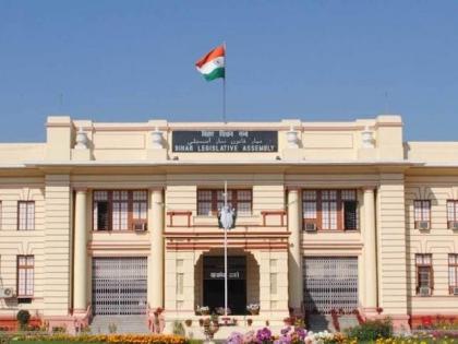 Bihar Legislative Council Give house in Patna all parties united MLA said After retirement not having house in capital son and daughter taunt me | बिहार विधान परिषदः रिटायरमेंट के बाद राजधानी में घर नहीं होने पर बेटा-बेटी मारते ताने?, पटना में हमें घर दो, एकजुट हुए सभी दल?
