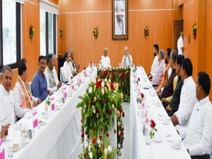 Bihar: NDA leaders meeting held at Chief Minister Nitish Kumar's residence in the presence of Amit Shah | Bihar: अमित शाह की उपस्थिति में मुख्यमंत्री नीतीश कुमार के आवास पर हुई एनडीए नेताओं की बैठक Bihar: NDA leaders meeting held at Chief Minister Nitish Kumar's residence in the presence of Amit Shah | Bihar: अमित शाह की उपस्थिति में मुख्यमंत्री नीतीश कुमार के आवास पर हुई एनडीए नेताओं की बैठक
