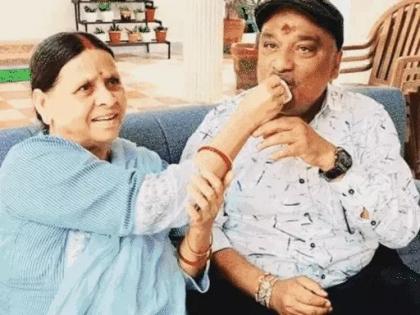 Bihar Politics News RJD MLC Making fun CM Nitish Kumar impact RJD MLC Sunil Singh may lose MLC membership warns Dr Qari Sohaib lalu yadav rabri devi | Bihar Politics News: सीएम नीतीश अंदाज की कॉपी करते मिमिक्री, मजाक उड़ाना राजद एमएलसी सुनील सिंह पर भारी, जा सकती है विधान पार्षद सदस्यता! Bihar Politics News RJD MLC Making fun CM Nitish Kumar impact RJD MLC Sunil Singh may lose MLC membership warns Dr Qari Sohaib lalu yadav rabri devi | Bihar Politics News: सीएम नीतीश अंदाज की कॉपी करते मिमिक्री, मजाक उड़ाना राजद एमएलसी सुनील सिंह पर भारी, जा सकती है विधान पार्षद सदस्यता!