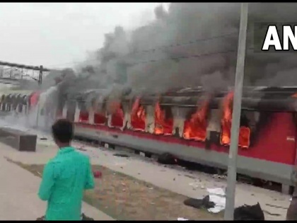 Agnipath protests Railways says over 200 trains affected so far, 35 trains cancelled, 13 short-terminated see list | Agnipath protests: ‘अग्निपथ’ योजना के खिलाफ प्रदर्शन, 200 ट्रेन प्रभावित और 35 ट्रेन रद्द, देखें लिस्ट